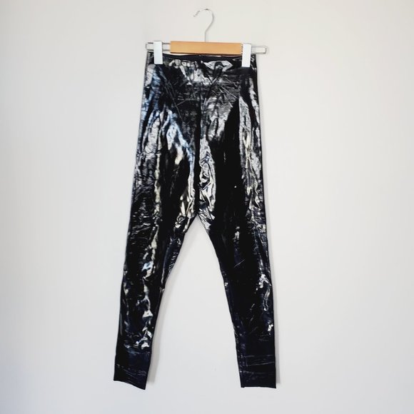 COMMANDO USA High Rise Vinyl Shapewear Pants - Picture 4 of 9